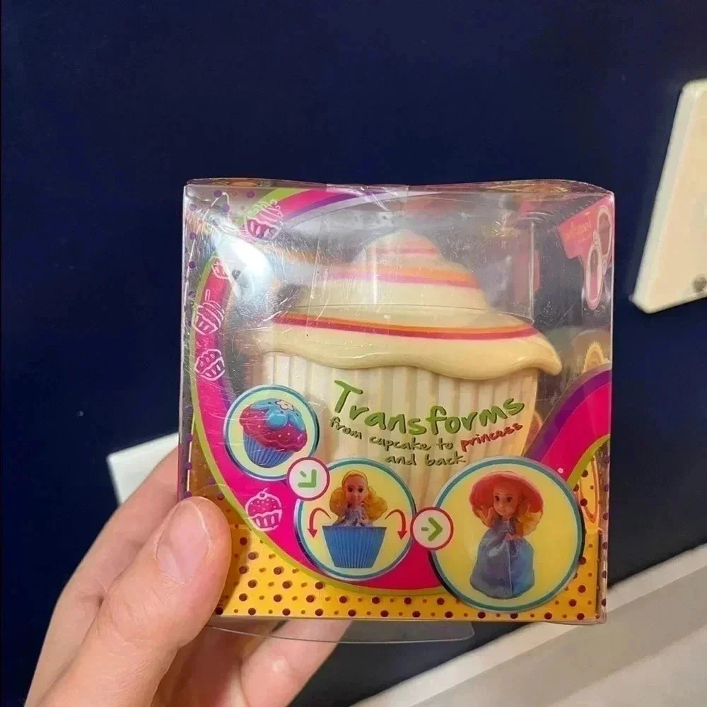 Scented Cupcake Surprise Princess Edition Esther Scented With Brush NIB